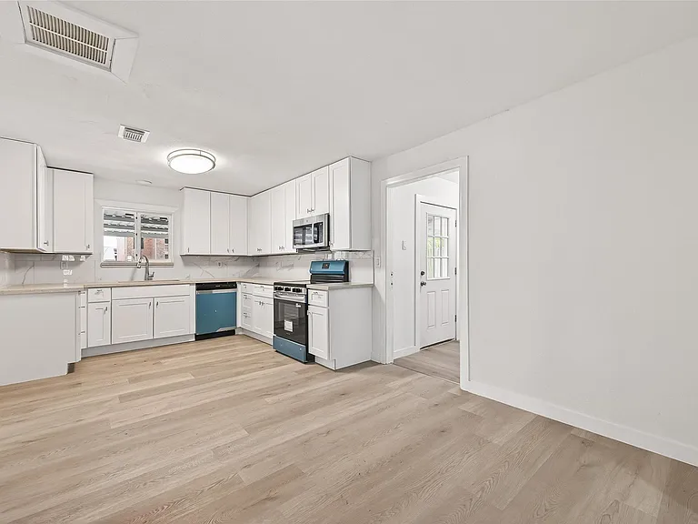 815 Brooks Ave — Photo 25