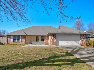 124 Bluff Dr, Lowell, AR 72745