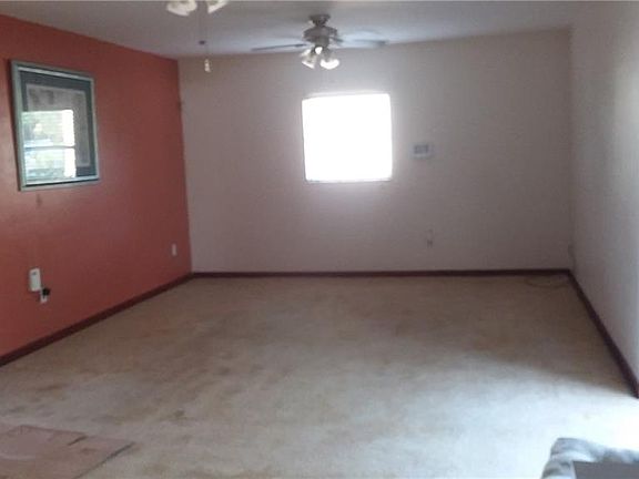 4th image of 529 Pablo St