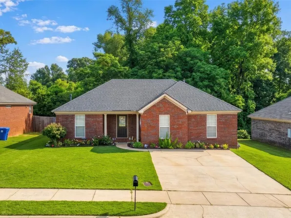 1975 Regent Rd, Prattville, AL 36066