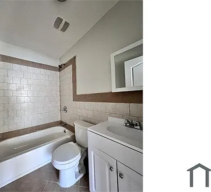 2587 Bainbridge Ave #A — Photo 6