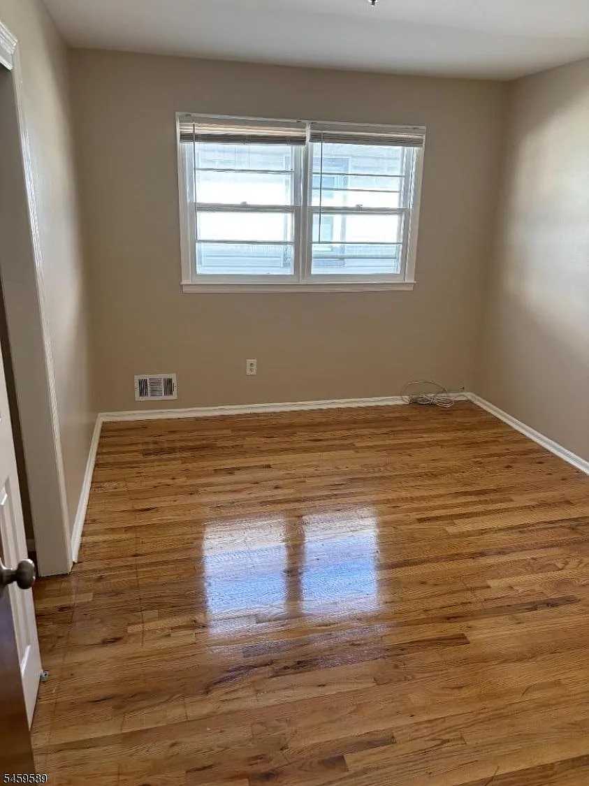 3 bed, 1.5 bath, $2,800 — Photo 1