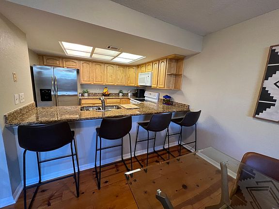 2nd image of 606 S Glen Ave Unit 4