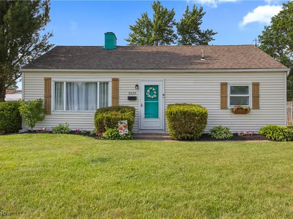 2531 E 39th St, Lorain, OH 44055