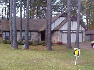 13 Club Rd, Jacksonville, AR 72076
