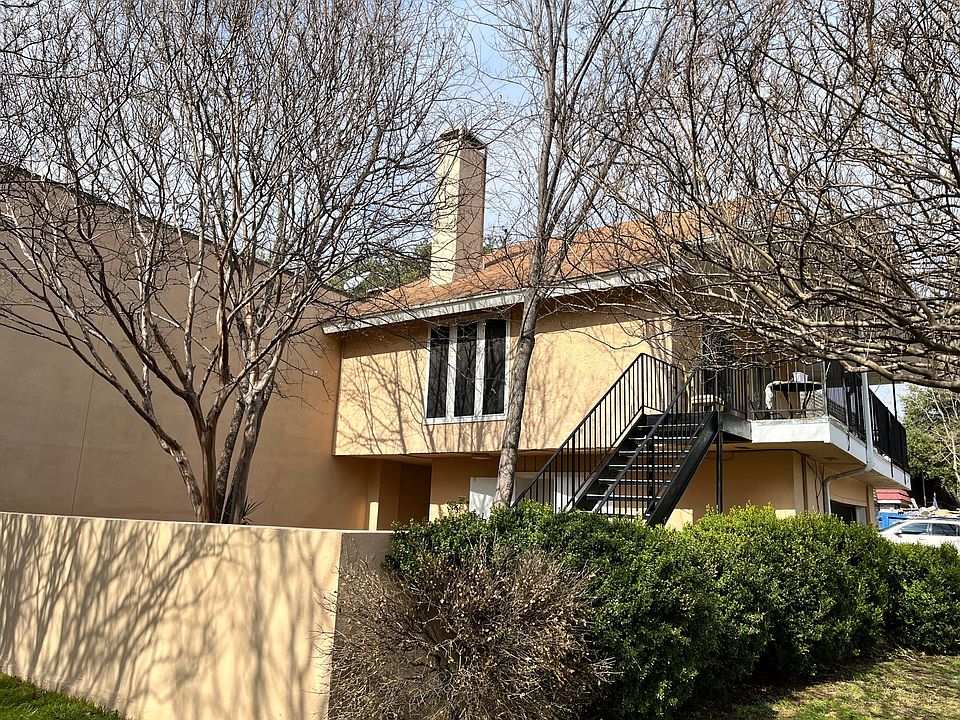 1st image of 2126 Fleur De Lis Ct