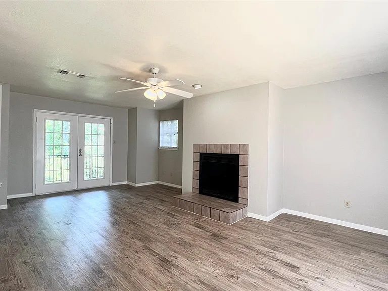 9201 Simmons Rd #117 — Photo 3