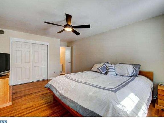 2nd image of 14 Worchester Ln
