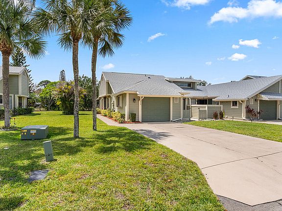 2nd image of 1526 SE Dewberry Court