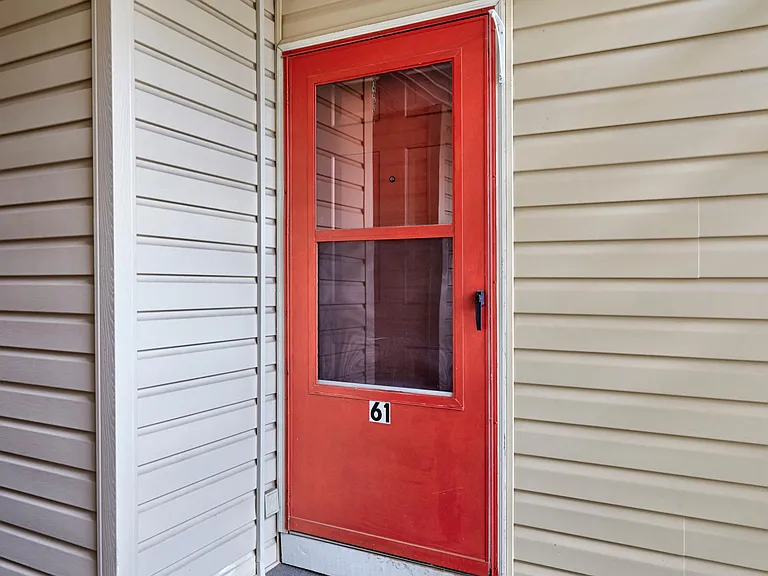 61 Aspen Ct — Photo 2