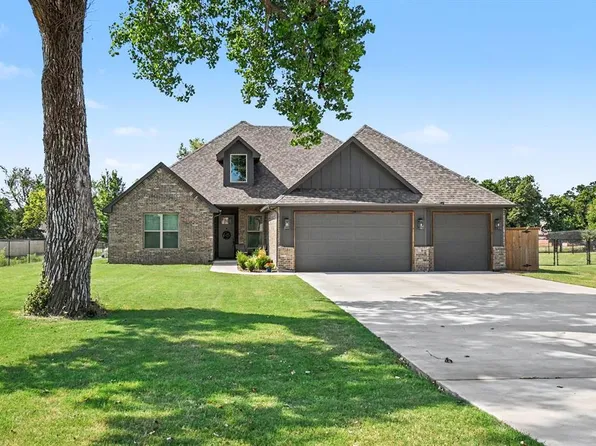 180 Meadow Lark Ln, Blanchard, OK 73010