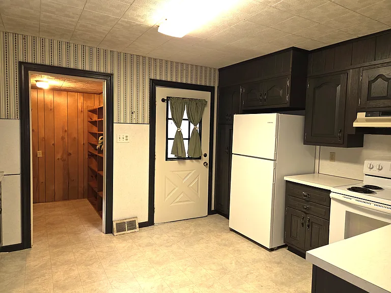 2658 Pulaski Hwy — Photo 17