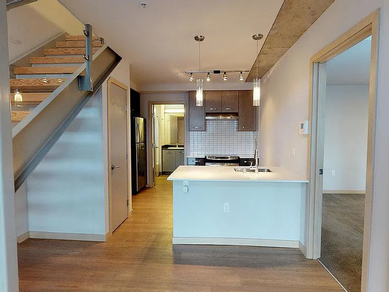 Zephyr Apartments — Photo 15