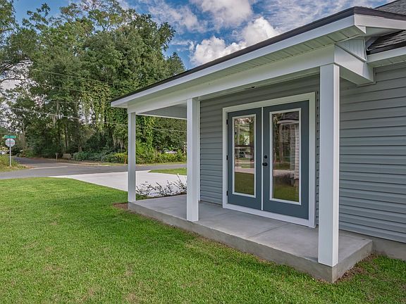 4th image of 49 Summer Brooke Ln