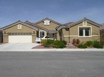 1st image of 104 Fox Crossing Ave