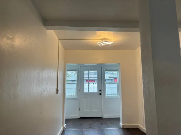 4209 Carnes Rd, Roseburg, OR