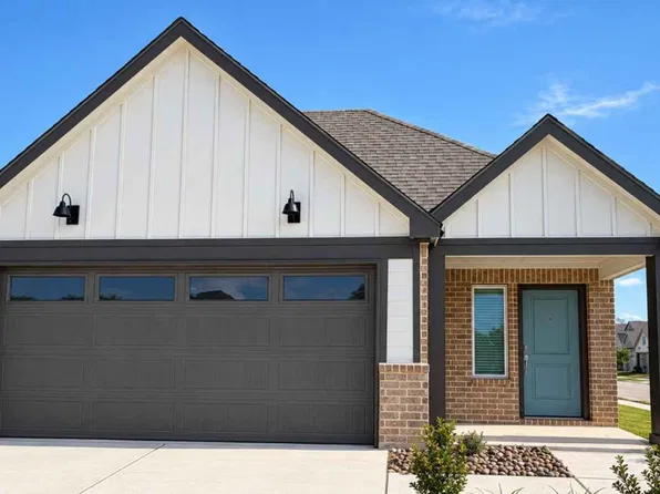 890 Lady Bird Ln, College Station, TX 77845