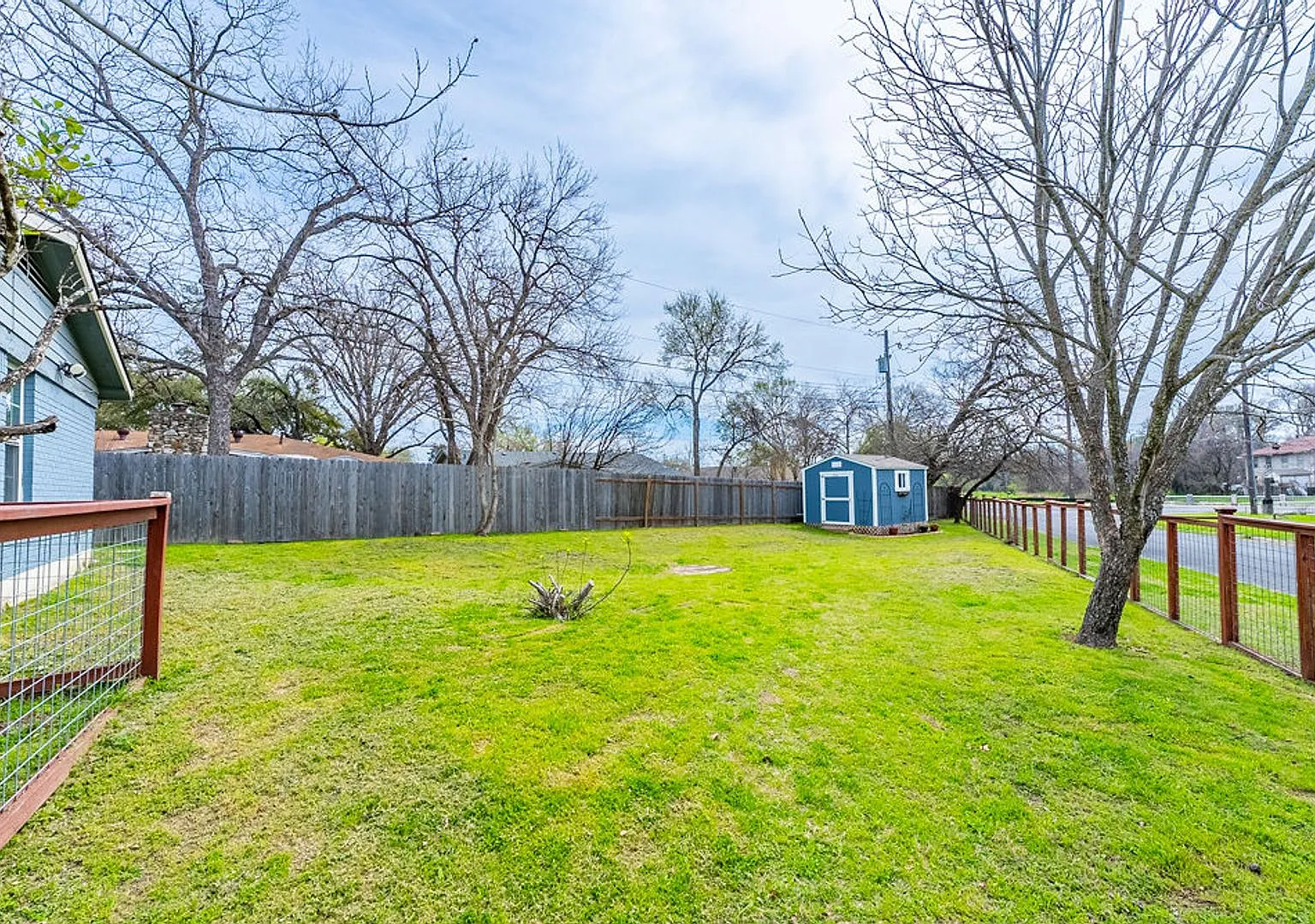 Charming 2-Bedroom, 1-Bathroom Retreat in North Austin — Photo 4