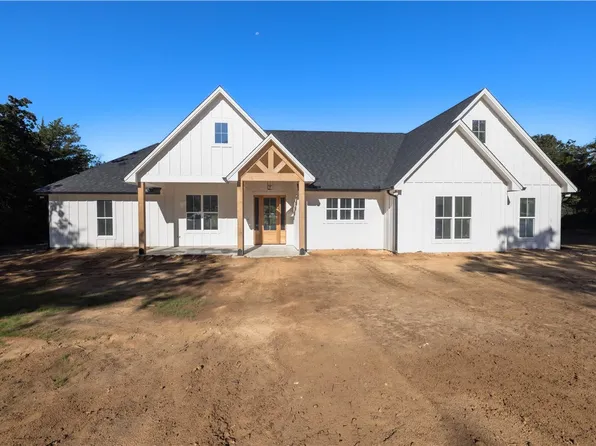 2065 Lone Star Ln, Franklin, TX 77856