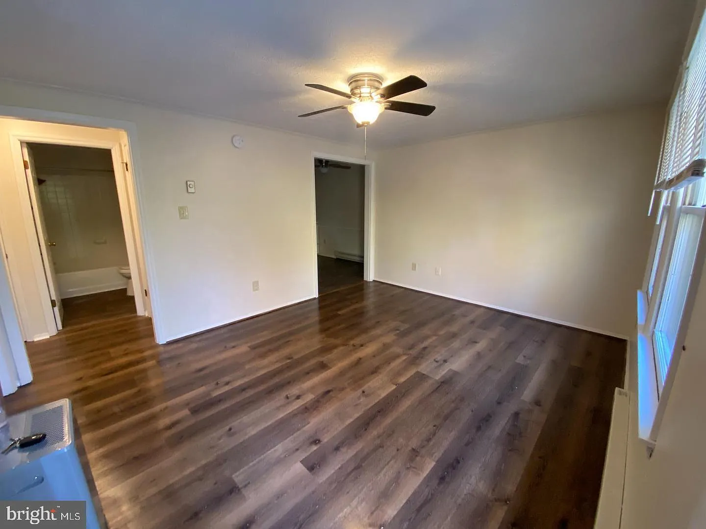 2 bed, 700 sqft, $1,250 — Photo 2