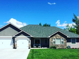 8905 Harbor Ln, Yakima, WA