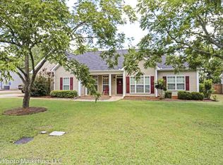 203 Grove Ln, Kathleen, GA 31047