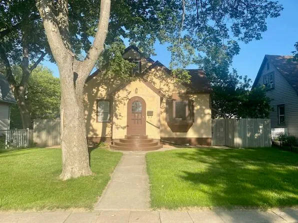 317 S Jackson St, Aberdeen, SD 57401