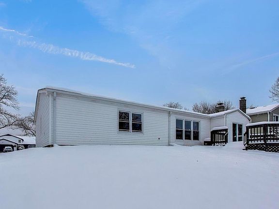 3rd image of 632 Independence Ave
