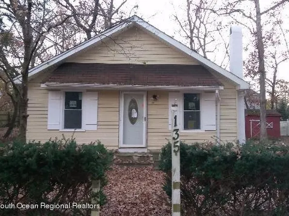 135 Syringa St, Browns Mills, NJ 08015