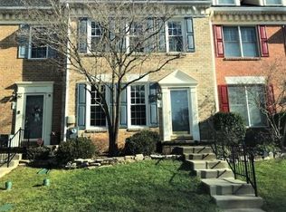 19 White Pine Ct, Cockeysville, MD 21030
