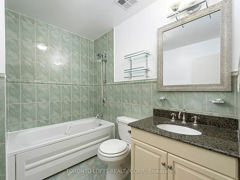 426 Queen St E #405 — Photo 18