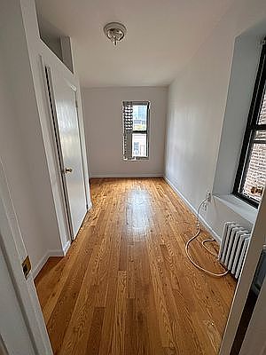 3rd image of 426 W 48th St #4WR