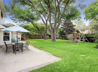 10910 Piping Rock Ln, Houston, TX 77042