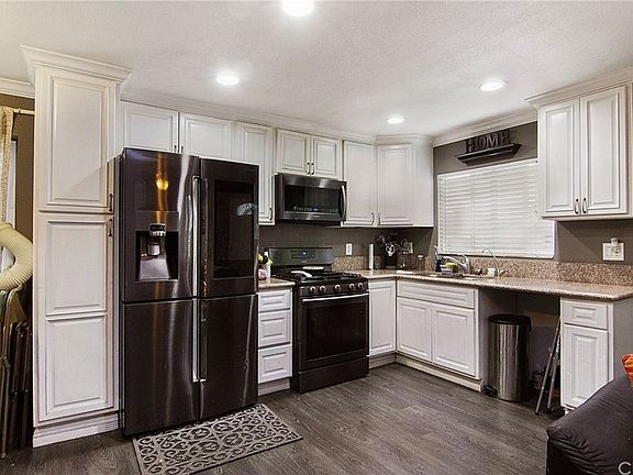 5th image of 14335 Pontlavoy Ave