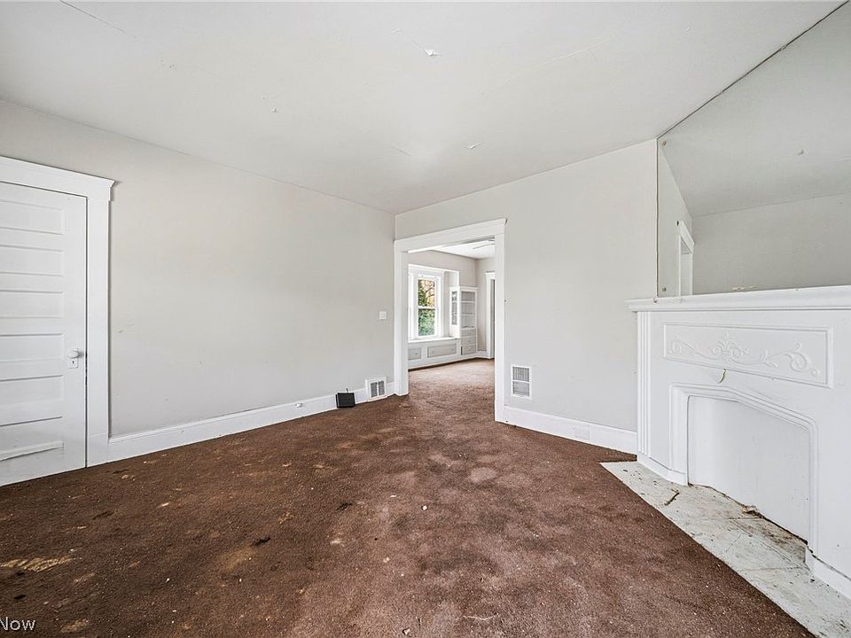 25th image of 10022 Adams Ave