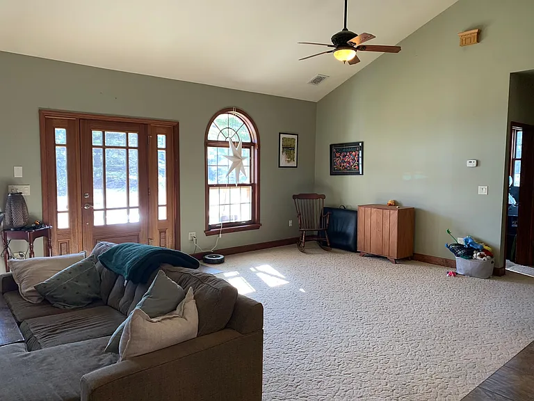 2738 W Lydius St — Photo 5