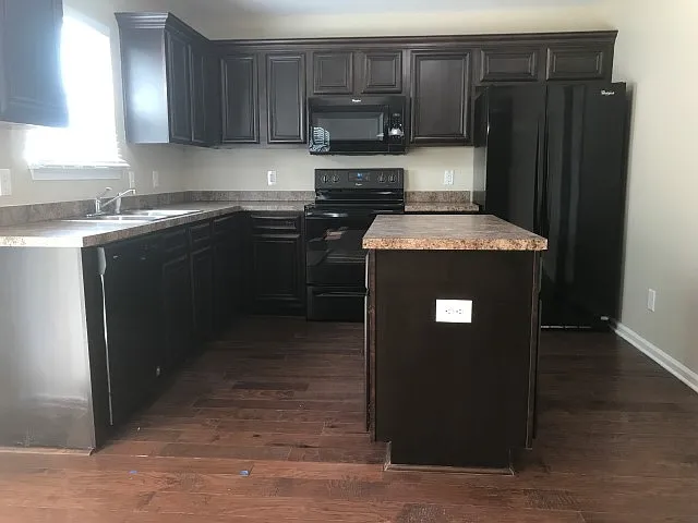 Building Photo - 34 Braxton Manor Dr