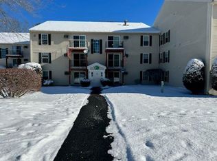 1705 White Cedar Blvd, Portsmouth, NH 03801