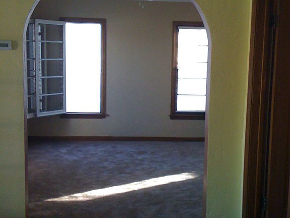3rd image of 253 Santa Ana Ave