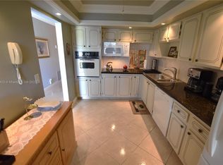 2638 Gately Dr E APT 100, West Palm Beach, FL 33415