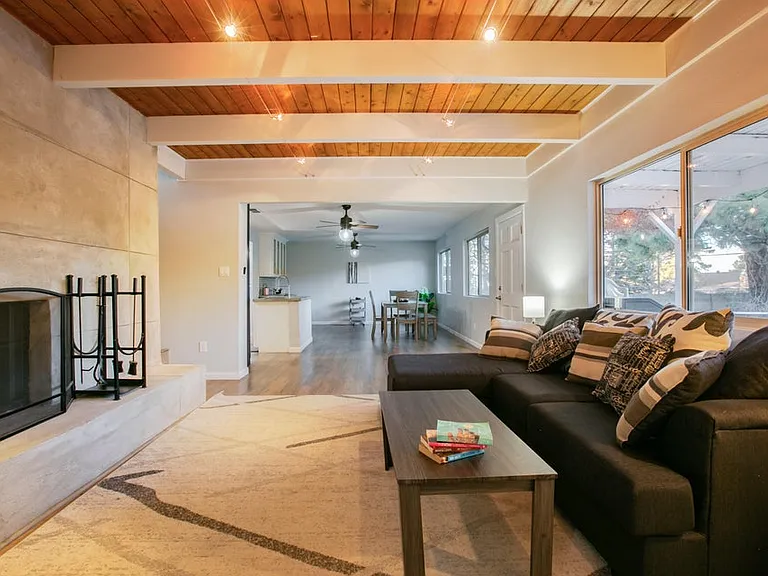 715 Branding Iron Dr SE — Photo 3