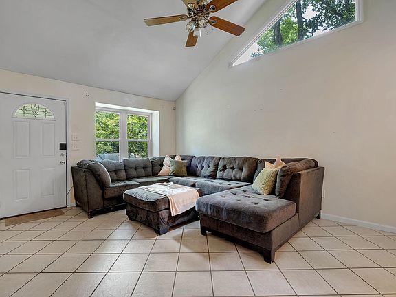 5th image of 165 Whetherbine Way W