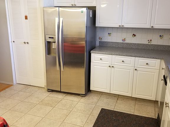 2nd image of 99 S Park Ave APT 32