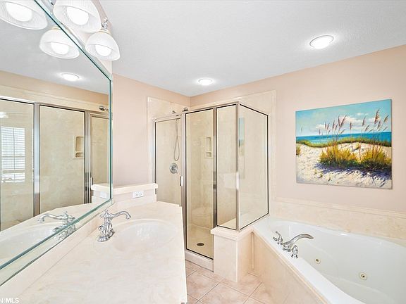 4th image of 105 Blue Lagoon Dr