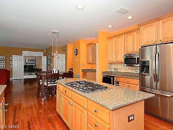 5th image of 43040 Caledonia Ct