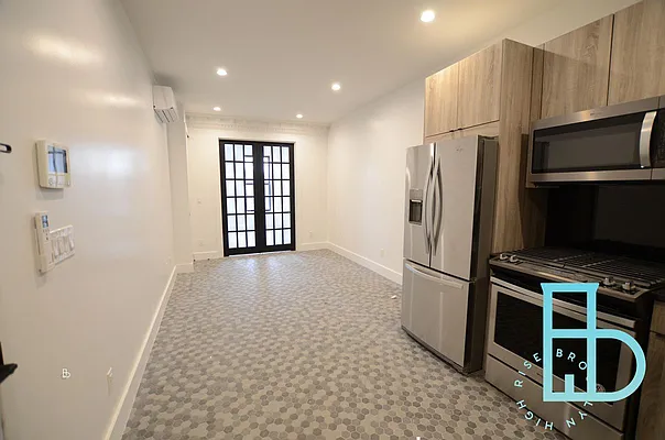 Rented by Brooklyn High Rise LLC | media 18
