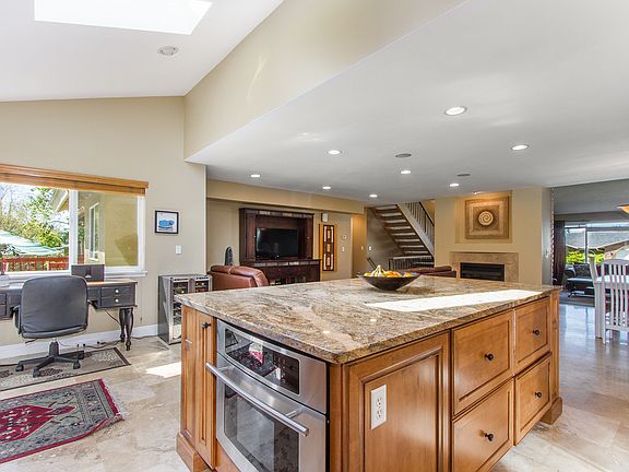 3rd image of 2748 E Willow Wick Dr