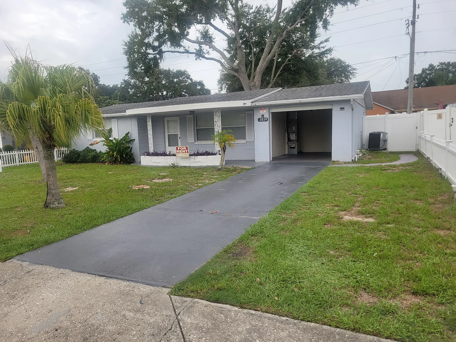 2 bed, 1056 sqft, $1,600 — Photo 2