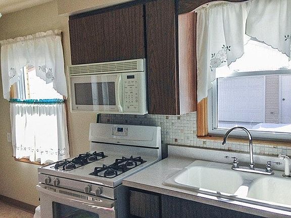 5th image of 10609 W Hibbard Ave