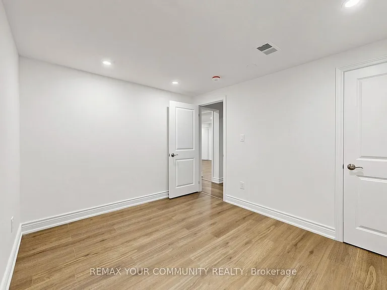 275 Betty Ann Dr — Photo 35